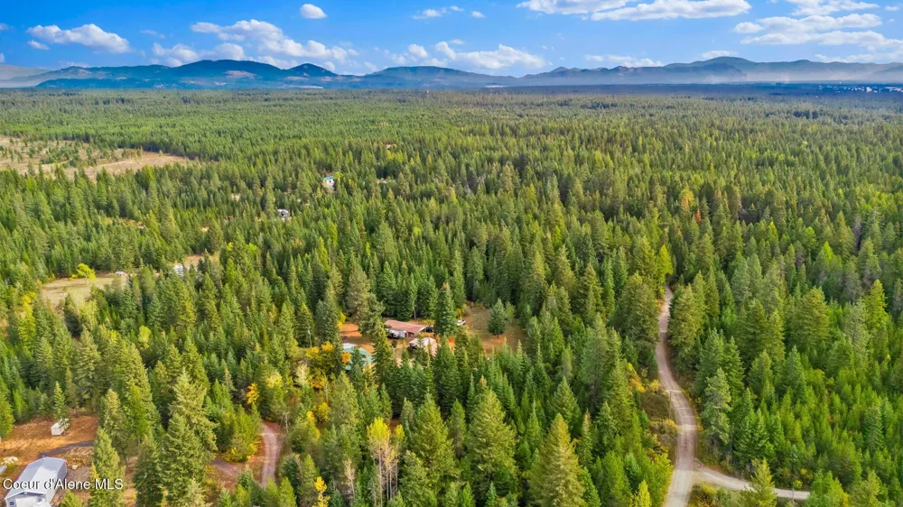 5077 W Nursery Lane Spirit Lake, ID 83869