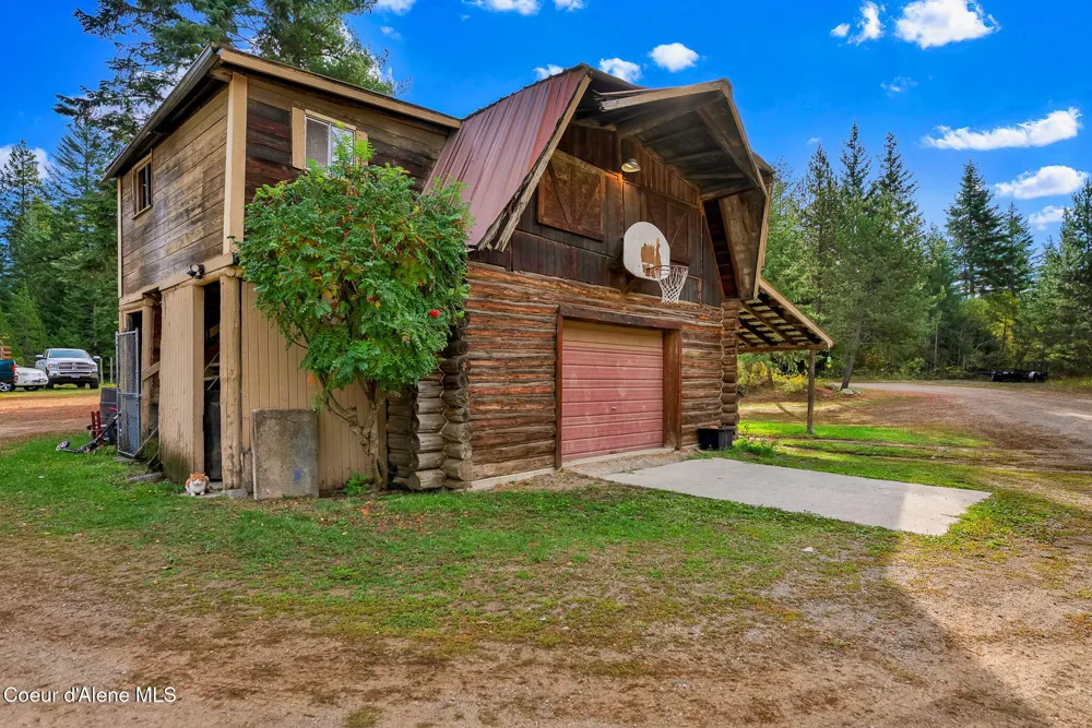 5077 W Nursery Lane Spirit Lake, ID 83869