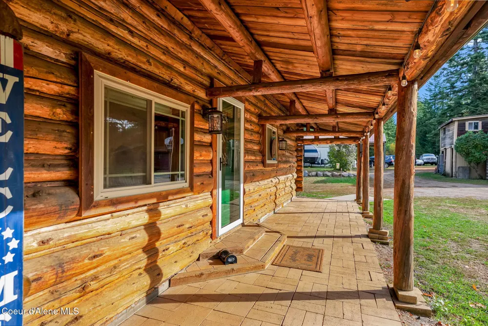 5077 W Nursery Lane Spirit Lake, ID 83869