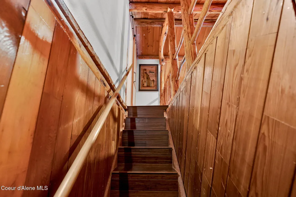5077 W Nursery Lane Spirit Lake, ID 83869
