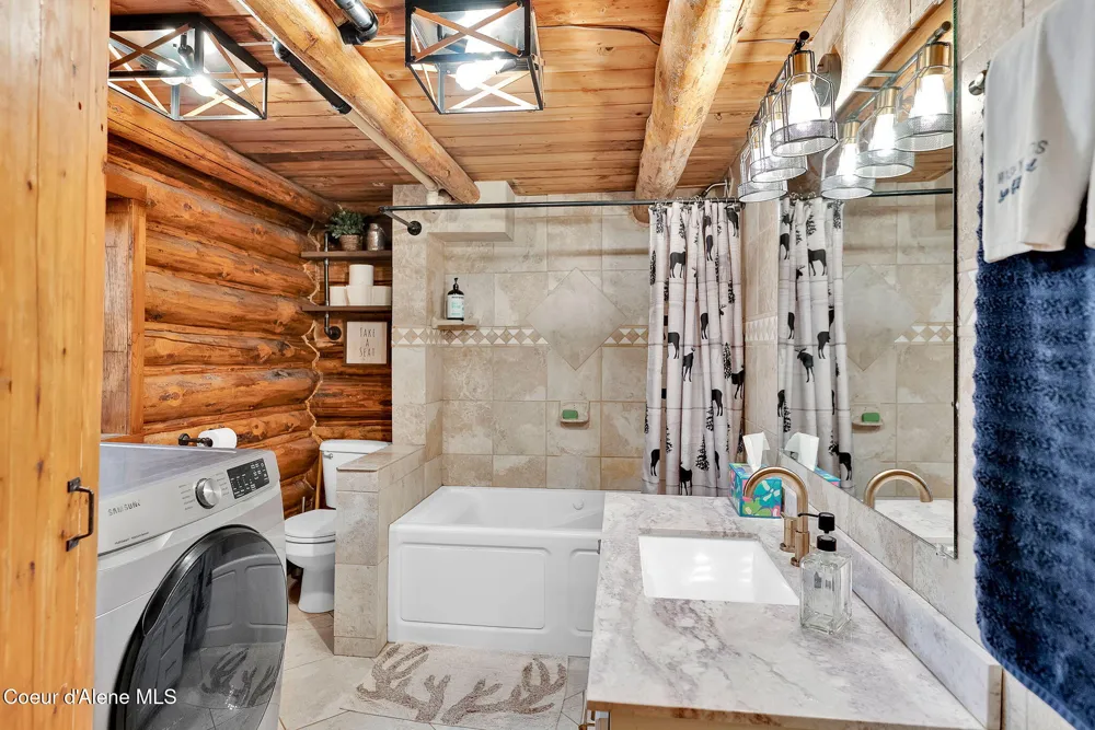 5077 W Nursery Lane Spirit Lake, ID 83869
