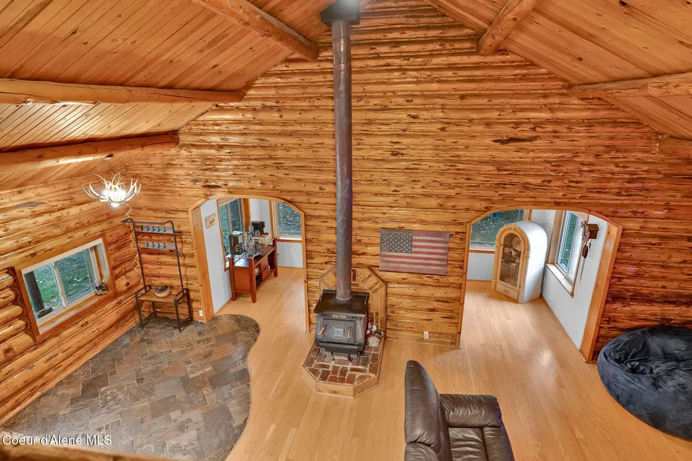 5077 W Nursery Lane Spirit Lake, ID 83869