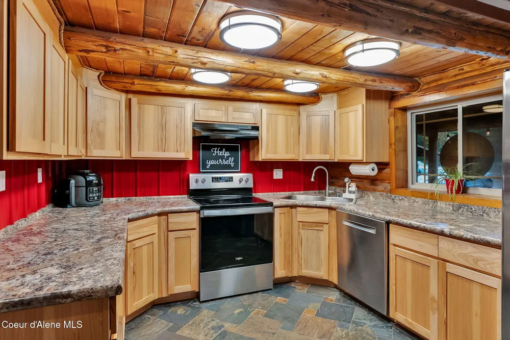 5077 W Nursery Lane Spirit Lake, ID 83869