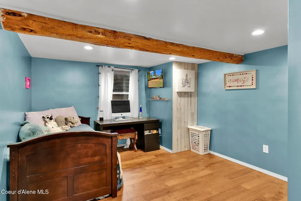 5077 W Nursery Lane Spirit Lake, ID 83869