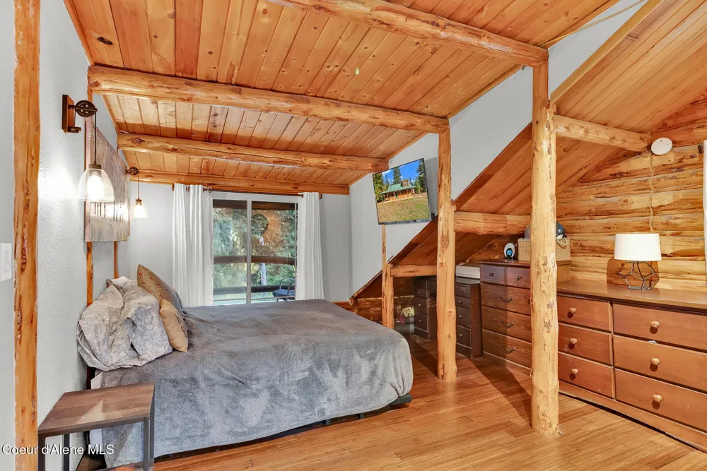 5077 W Nursery Lane Spirit Lake, ID 83869