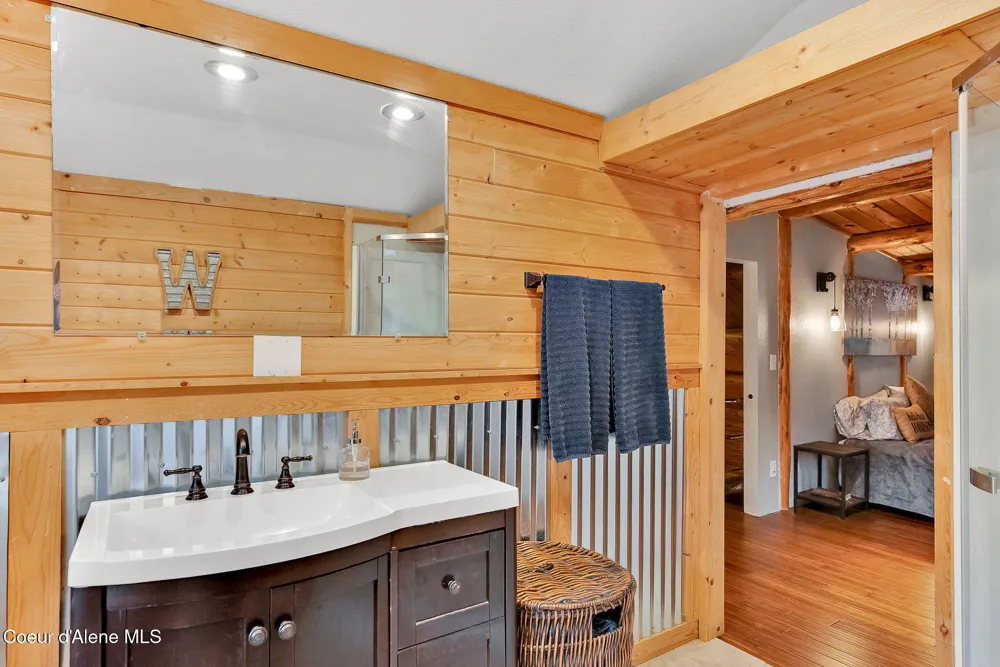 5077 W Nursery Lane Spirit Lake, ID 83869