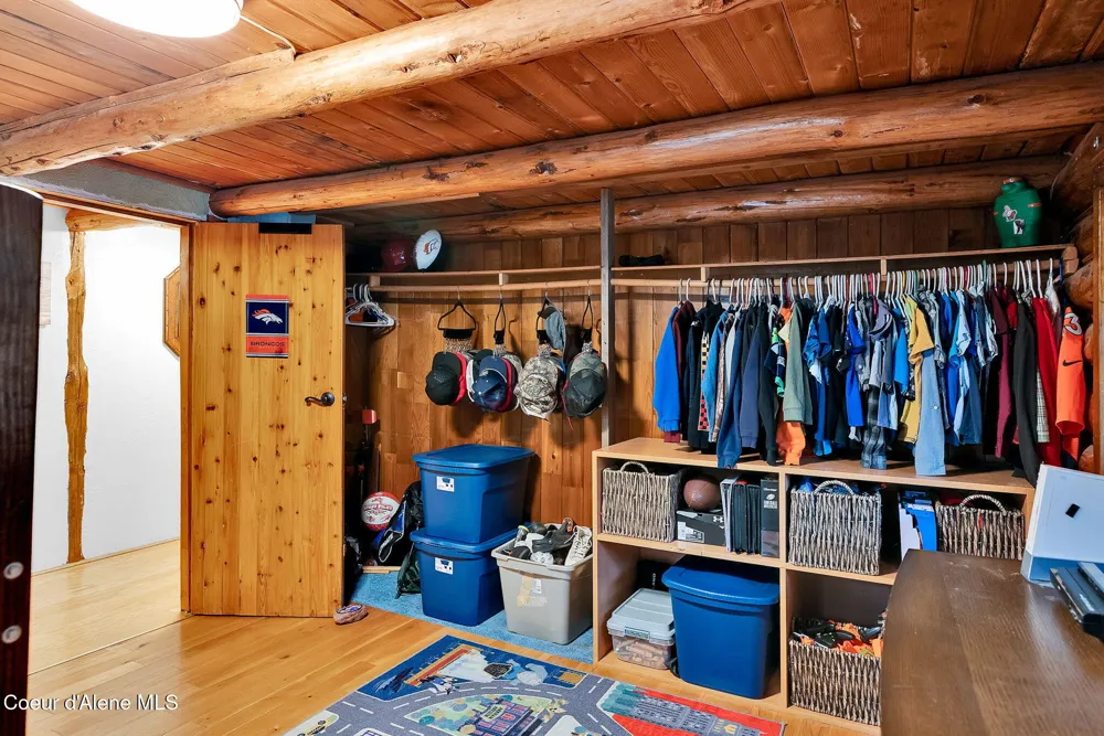 5077 W Nursery Lane Spirit Lake, ID 83869