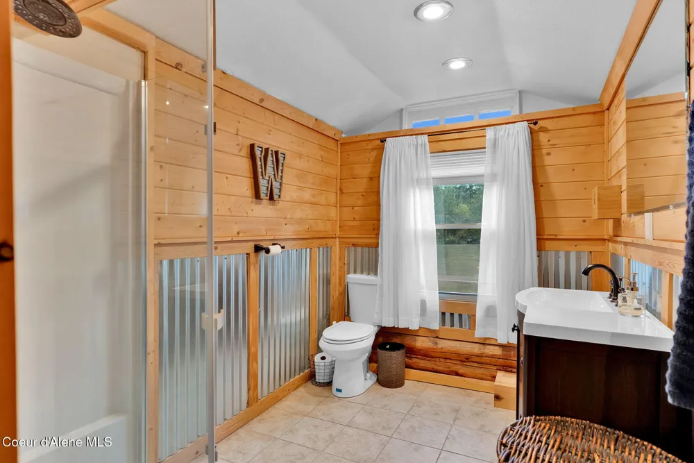 5077 W Nursery Lane Spirit Lake, ID 83869