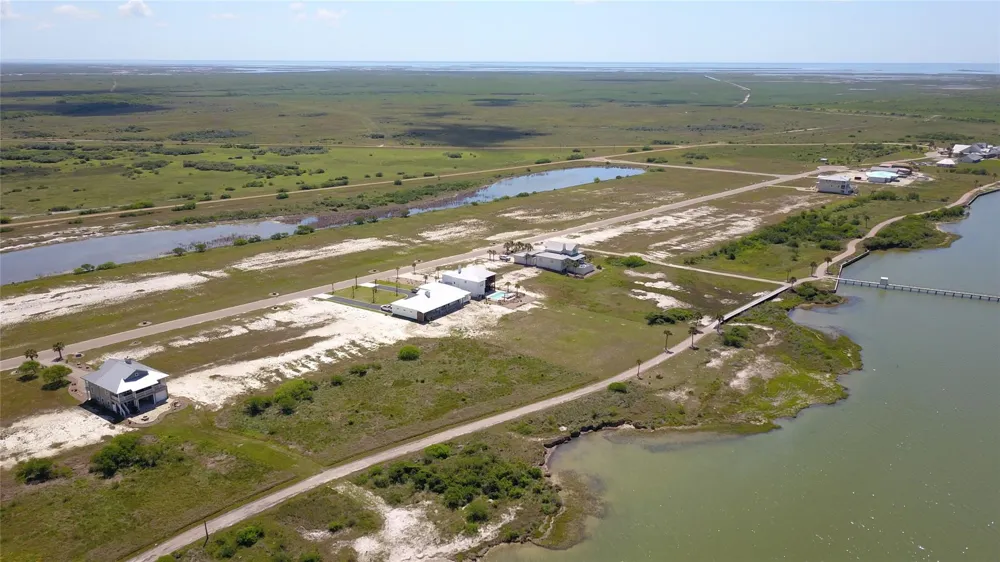 17 Bay Club Drive Seadrift, TX 77983