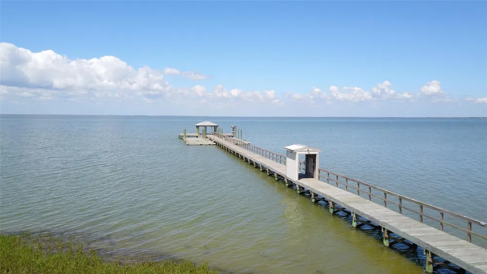 17 Bay Club Drive Seadrift, TX 77983