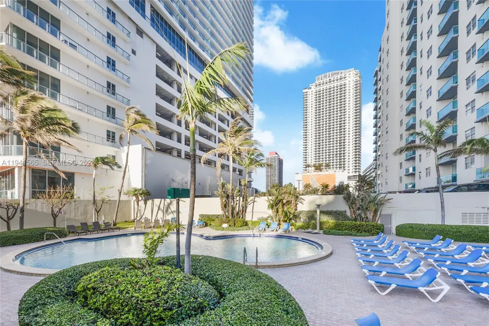4001 S Ocean Dr #3B Hollywood, FL 33019