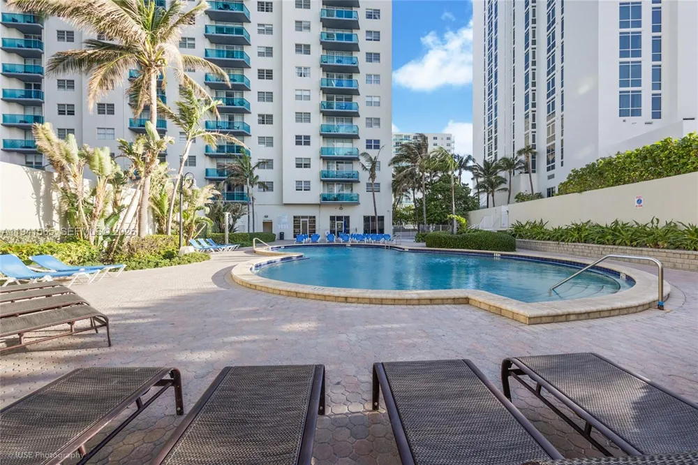 4001 S Ocean Dr #3B Hollywood, FL 33019