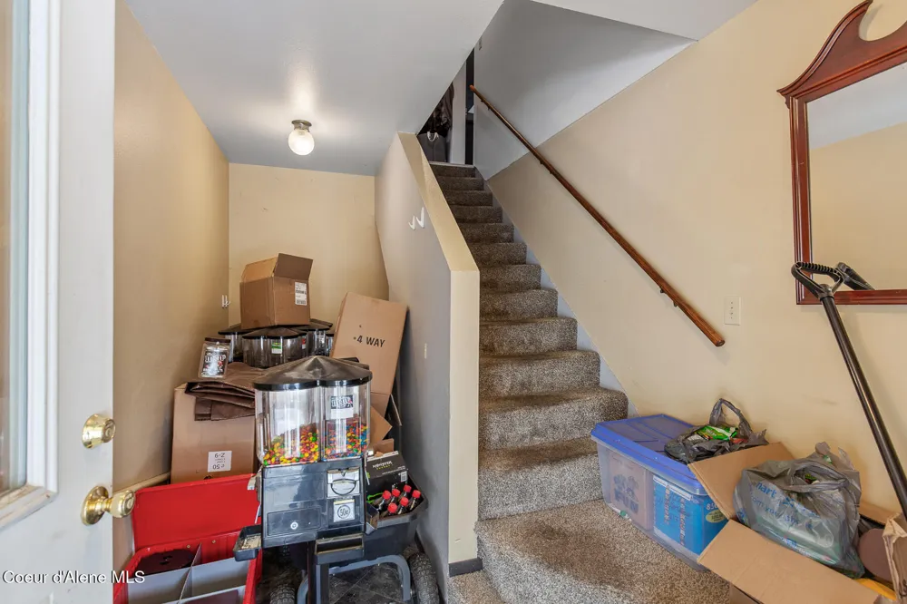 1021 Florence Avenue Sandpoint, ID 83864