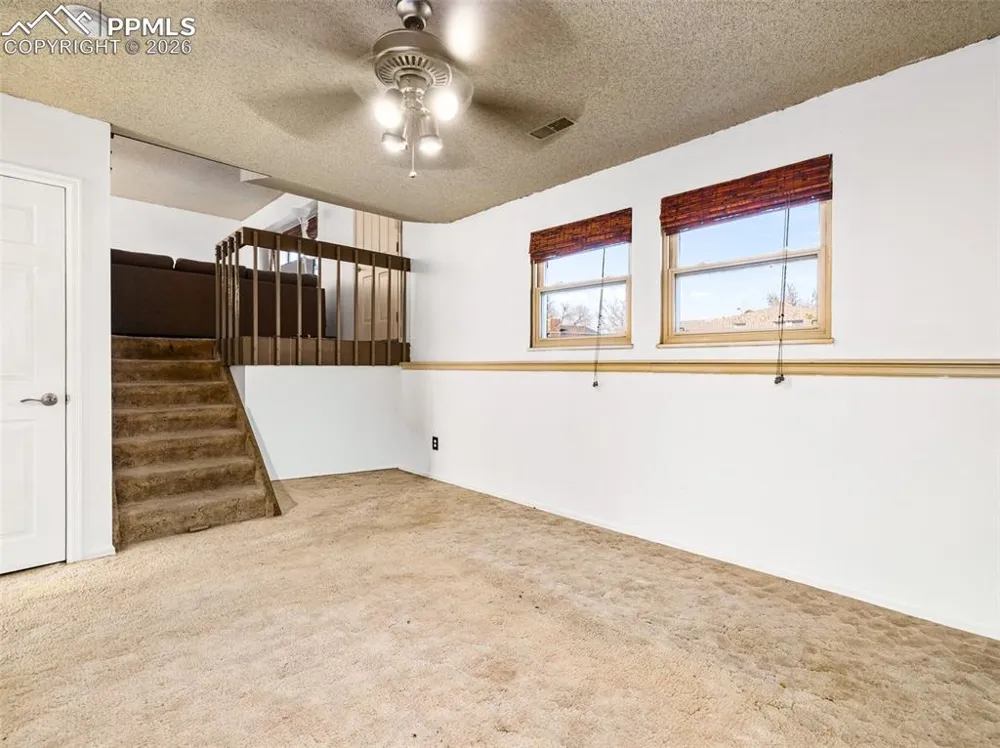 45 Archway Lane Pueblo, CO 81005