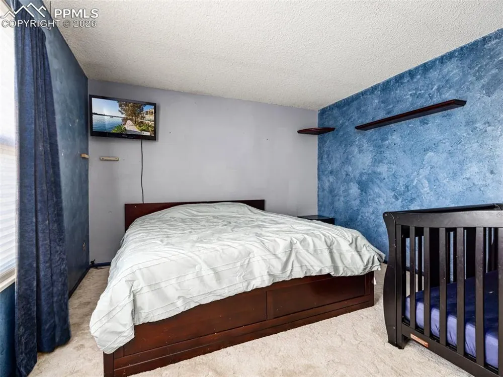 45 Archway Lane Pueblo, CO 81005