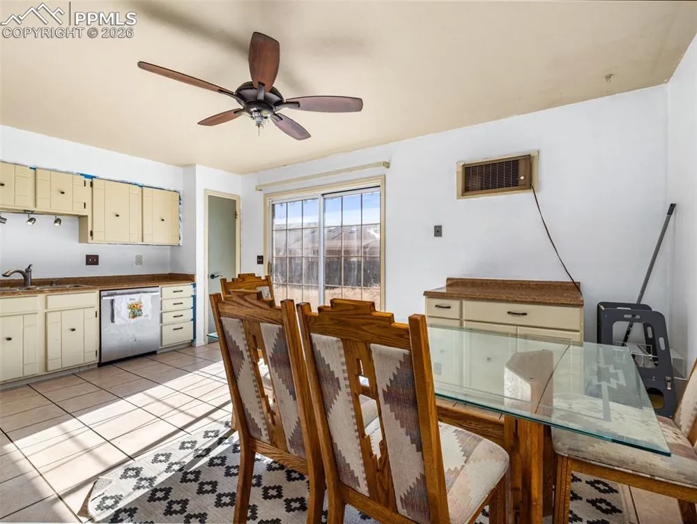 45 Archway Lane Pueblo, CO 81005