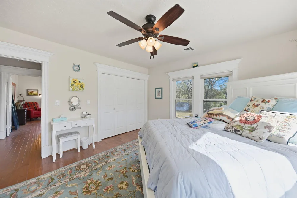 1804 Fm 109 New Ulm, TX 78950