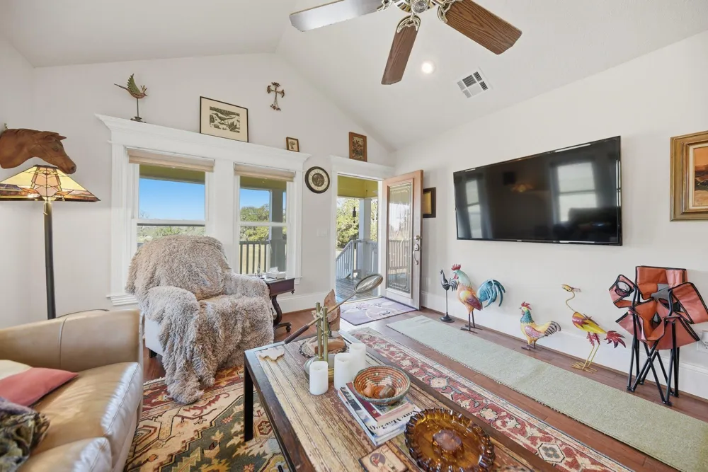 1804 Fm 109 New Ulm, TX 78950