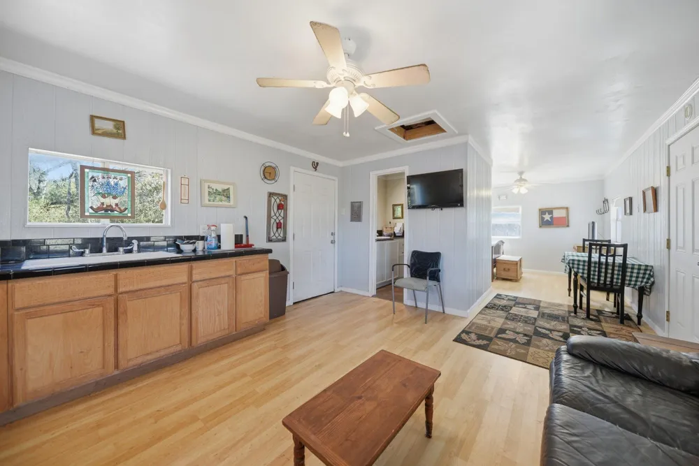 1804 Fm 109 New Ulm, TX 78950