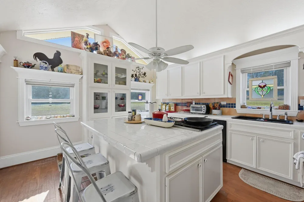 1804 Fm 109 New Ulm, TX 78950