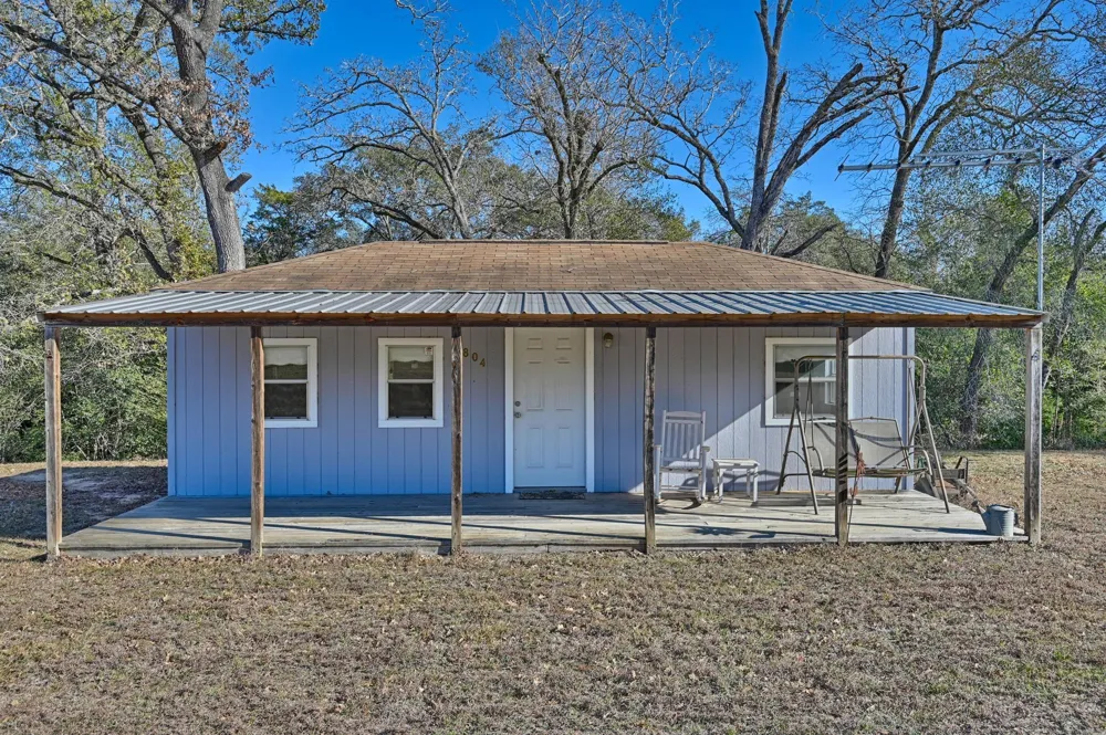 1804 Fm 109 New Ulm, TX 78950