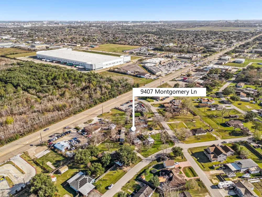 9405 Montgomery Lane La Porte, TX 77571