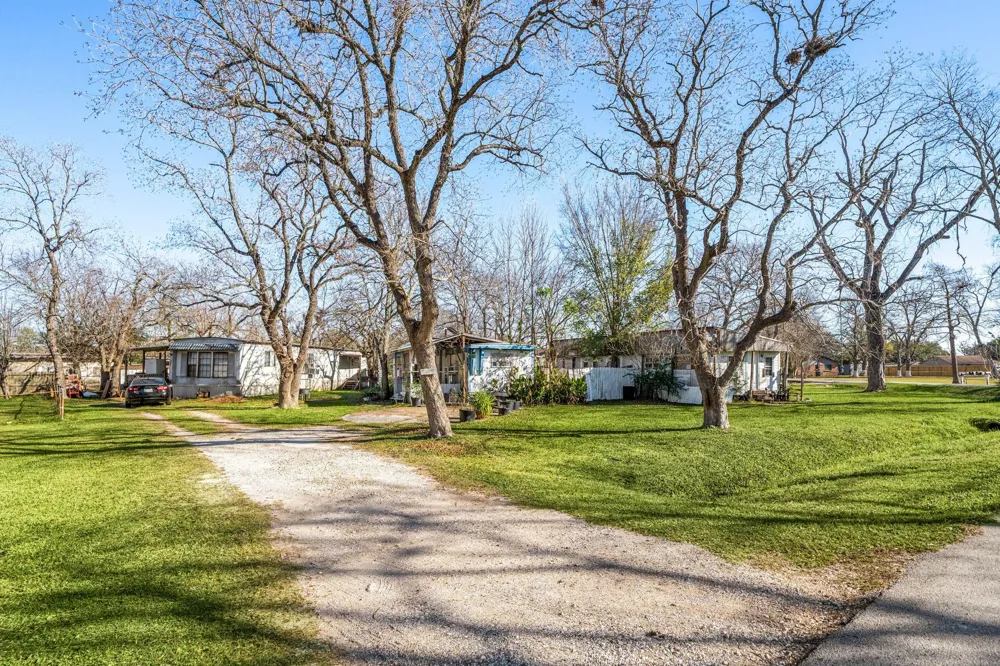 9405 Montgomery Lane La Porte, TX 77571