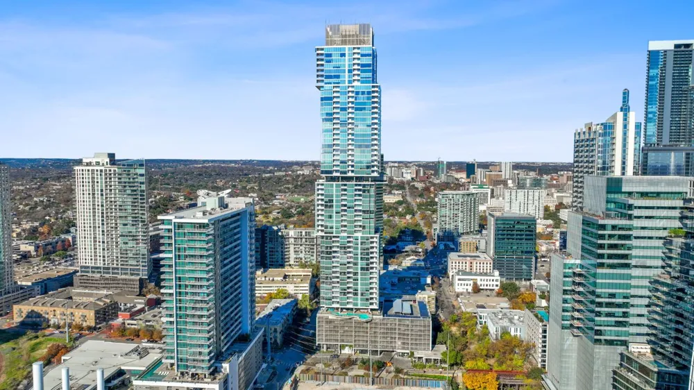 301 West Avenue #4008