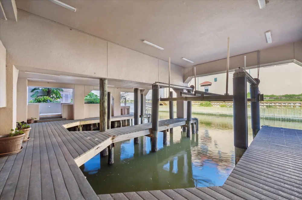 112 Bayou Lane Kemah, TX 77565
