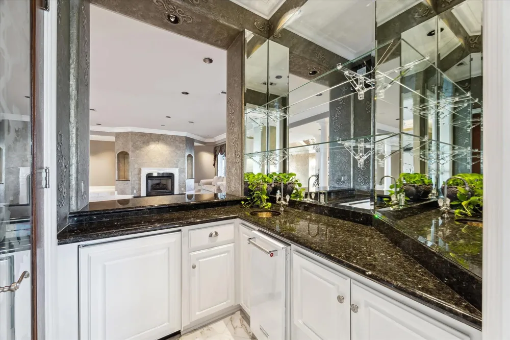 112 Bayou Lane Kemah, TX 77565