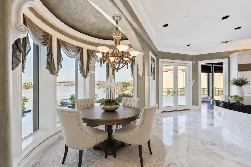112 Bayou Lane Kemah, TX 77565