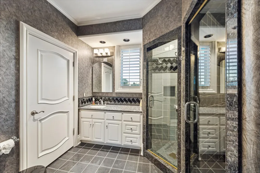 112 Bayou Lane Kemah, TX 77565