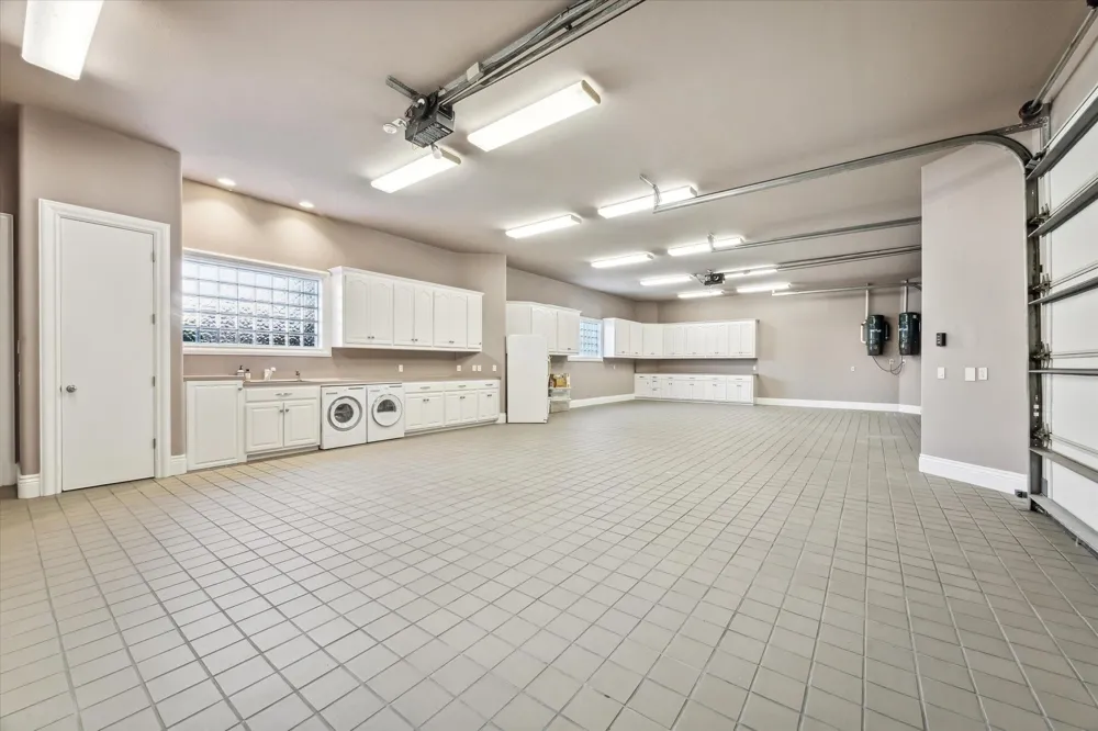 112 Bayou Lane Kemah, TX 77565