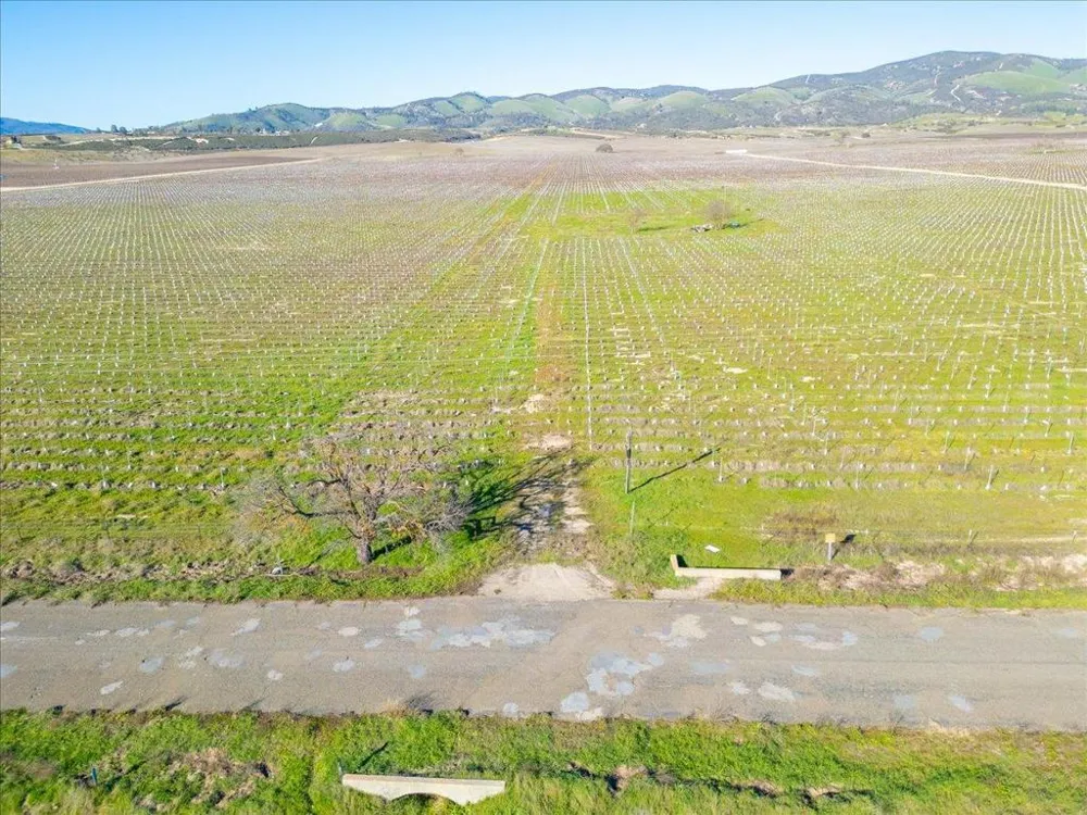 48655 Lockwood Jolon Road Lockwood, CA 93932