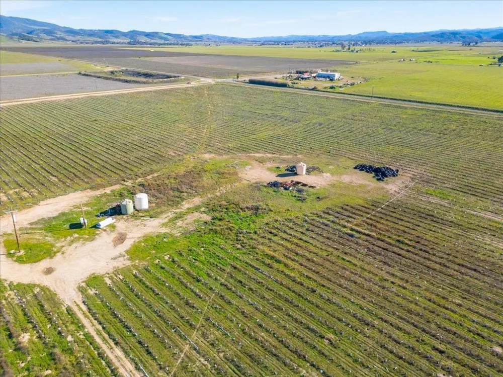 48655 Lockwood Jolon Road Lockwood, CA 93932