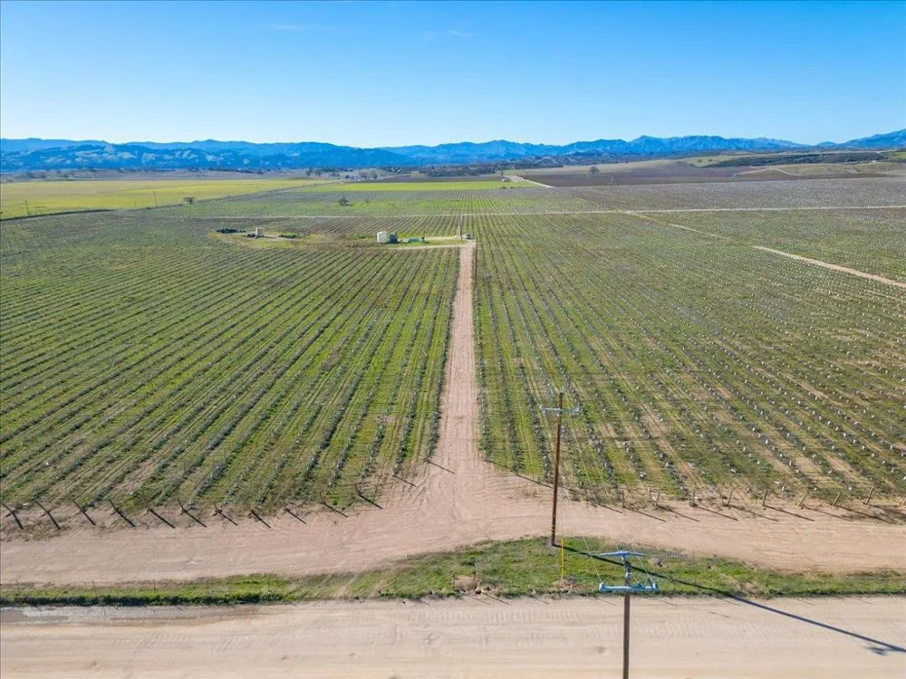 48655 Lockwood Jolon Road Lockwood, CA 93932