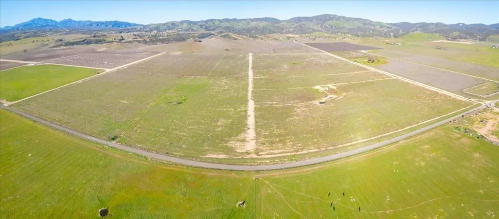48655 Lockwood Jolon Road Lockwood, CA 93932