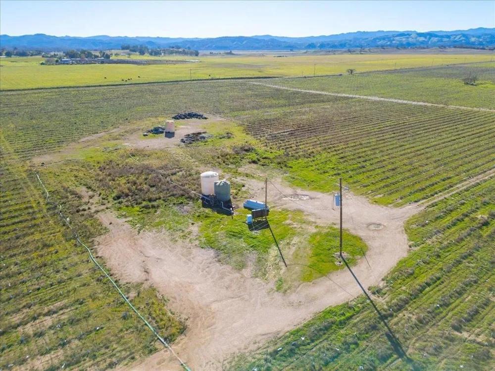48655 Lockwood Jolon Road Lockwood, CA 93932