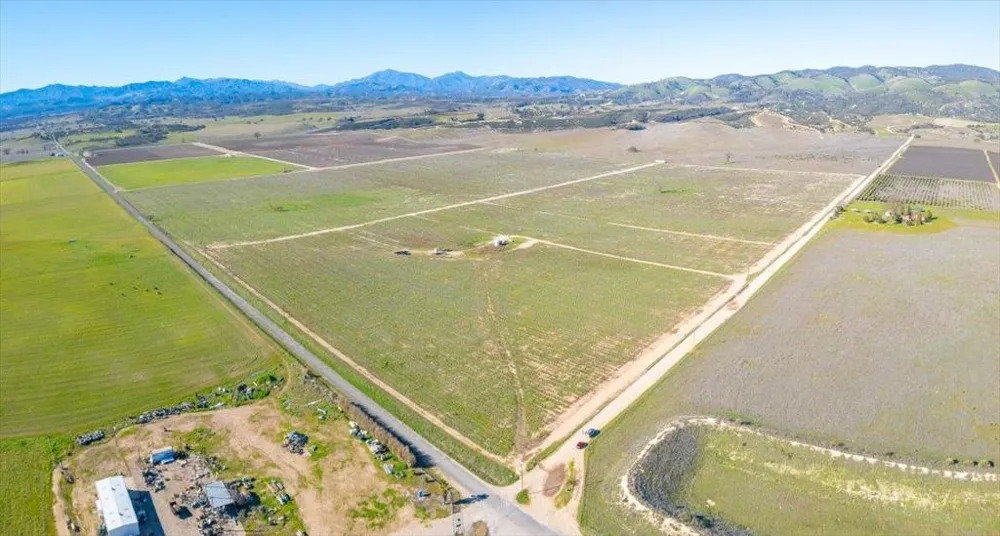 48655 Lockwood Jolon Road Lockwood, CA 93932