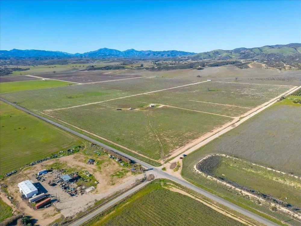 48655 Lockwood Jolon Road Lockwood, CA 93932