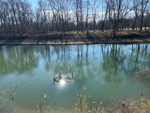 136 RIVER RUN ESTATES/CRAVENS RD Savannah, TN 38372
