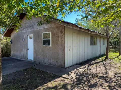 142 W Hickory Cove