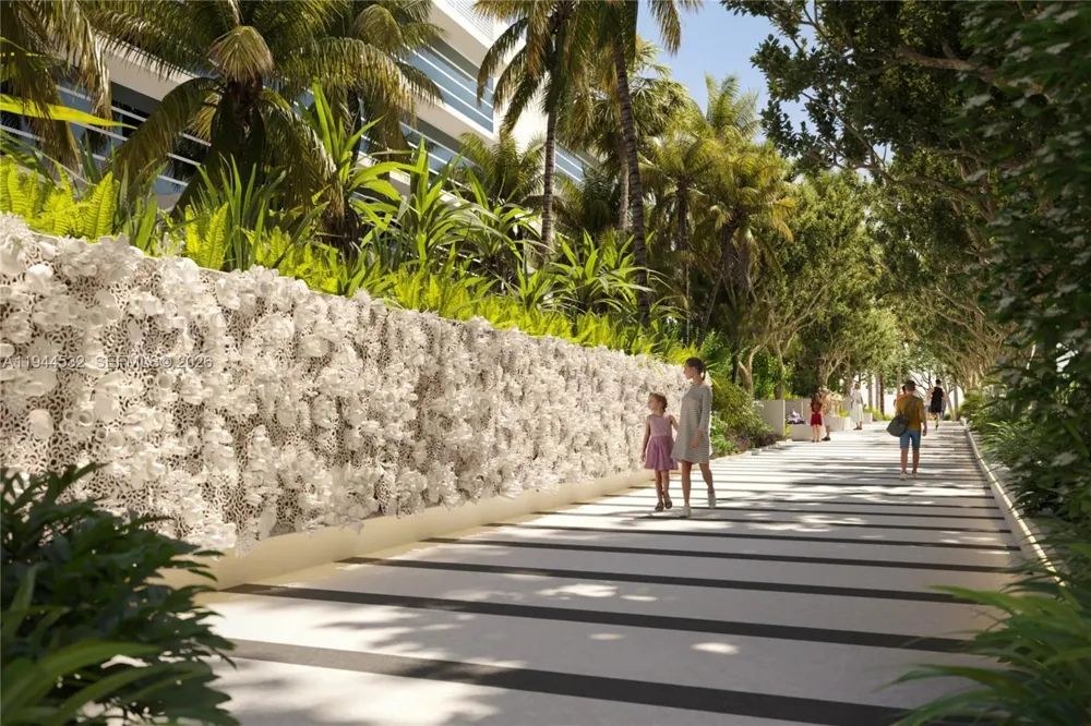 100 Lincoln Rd #501 Miami Beach, FL 33139