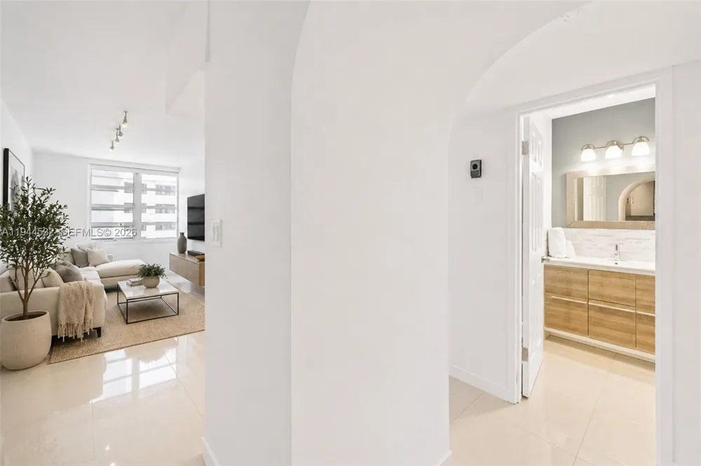 100 Lincoln Rd #501 Miami Beach, FL 33139