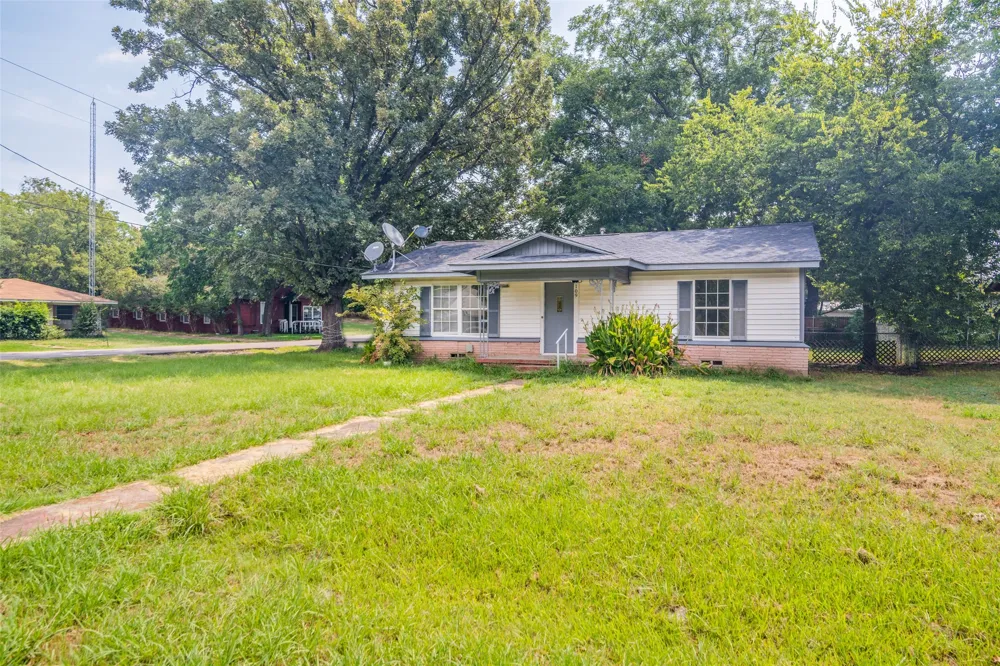 109 Church Street Quinlan, TX 75474