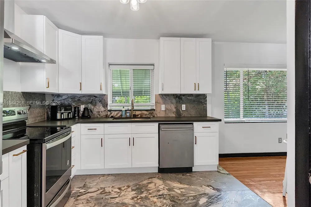 660 NE 121st St Biscayne Park, FL 33161