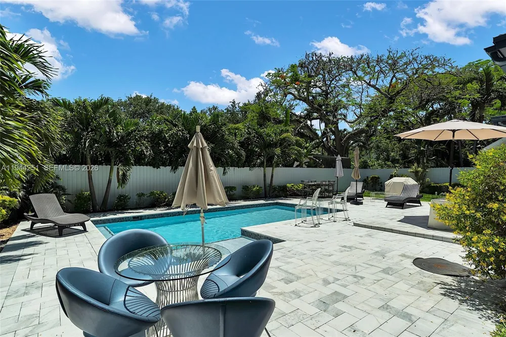 660 NE 121st St Biscayne Park, FL 33161