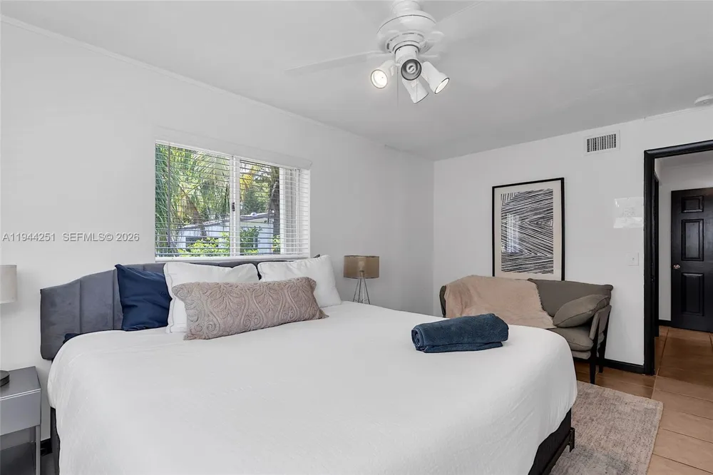 660 NE 121st St Biscayne Park, FL 33161