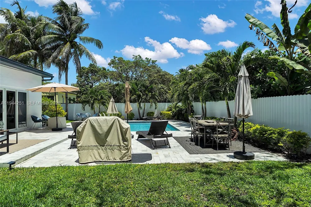 660 NE 121st St Biscayne Park, FL 33161