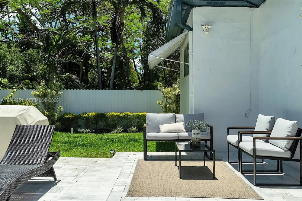 660 NE 121st St Biscayne Park, FL 33161